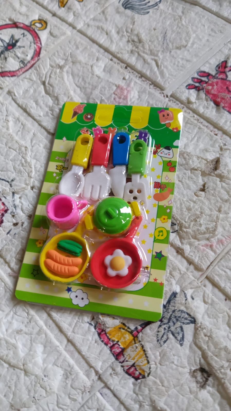 Fancy & Stylish Mini Erasers for Kids (8 Pc Set) - Fun Designs, Party Favors thumbnail 8