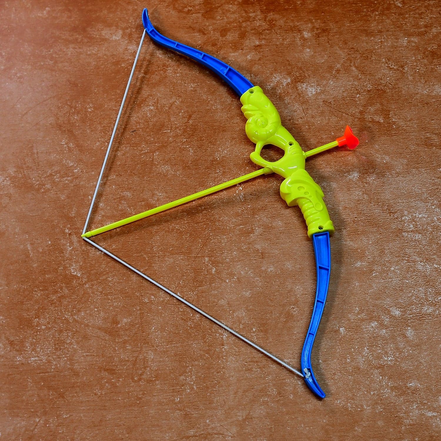 Plastic Archery Bow and Arrow Toy Set with single knife and 3pc Arrow and Target Board, thumbnail 1