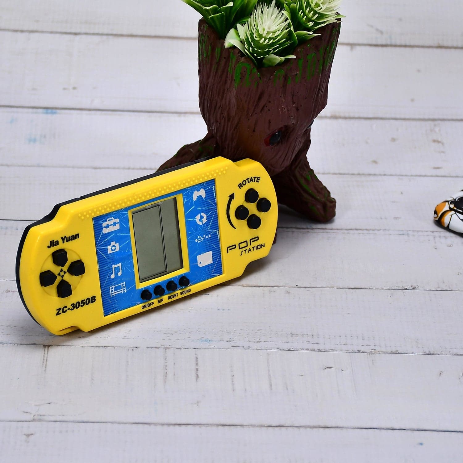Handheld Video Game Station Pocket Game Toy. thumbnail 8