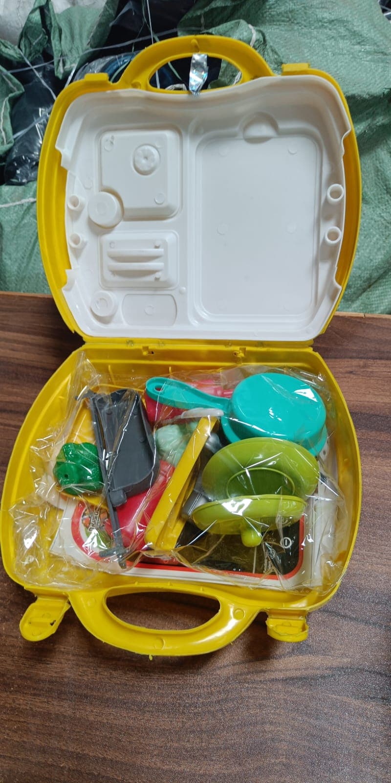 Cooking Toy Plastic Kids Cooking School Play Set (26 Pc Set) thumbnail 8