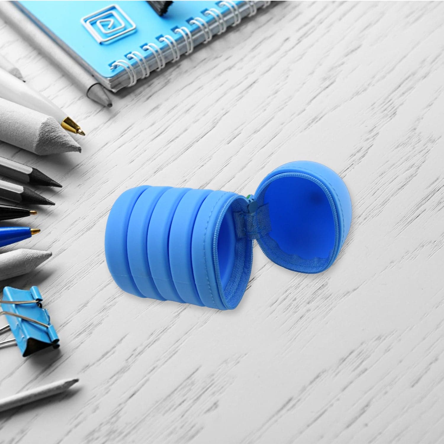 Silicone Telescopic Pencil Case Of Large Capacity, Zipper Closure, Perfect For School & Office thumbnail 6