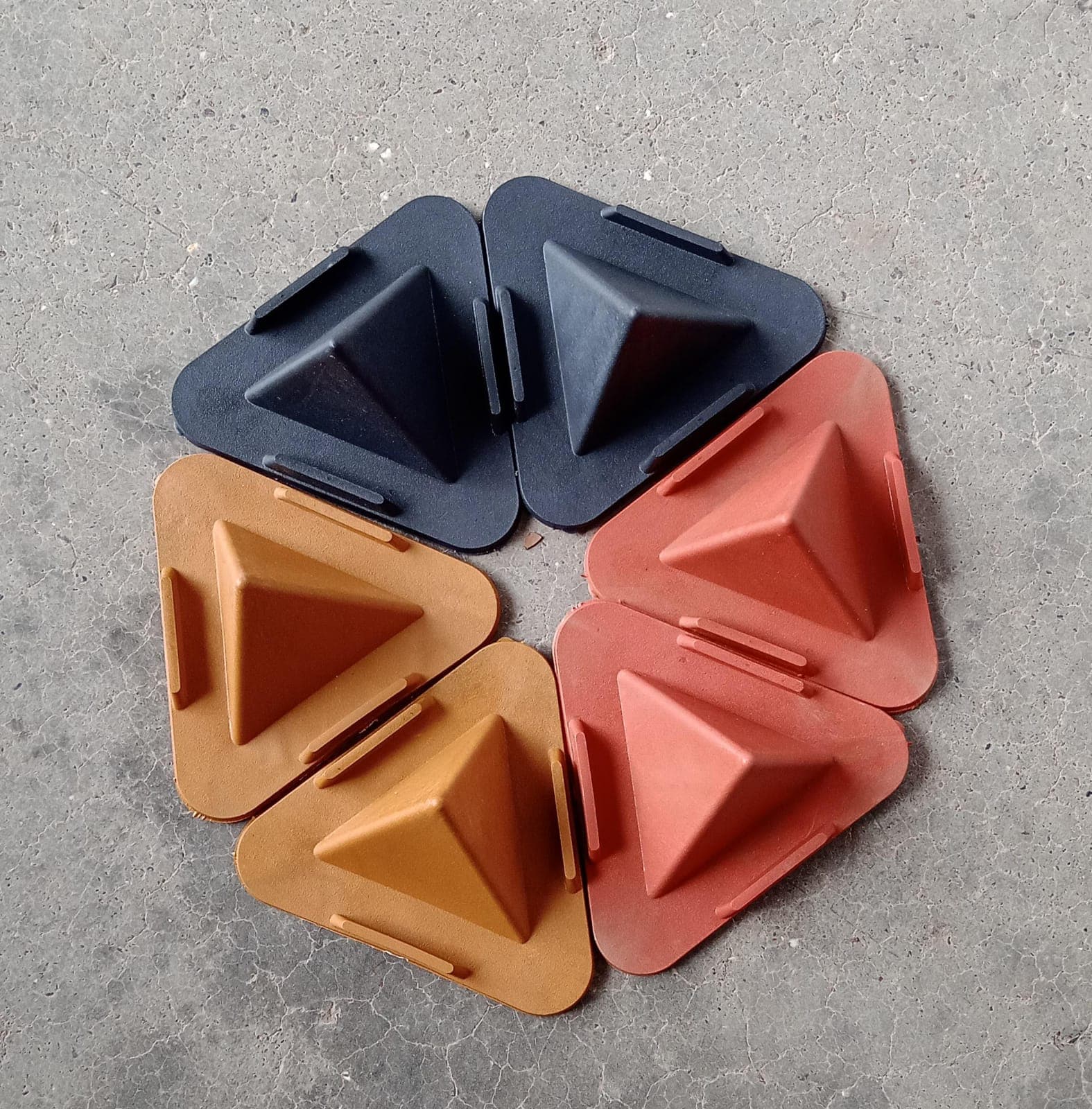 Pyramid Mobile Stand with 3 Different Inclined Angles thumbnail 5