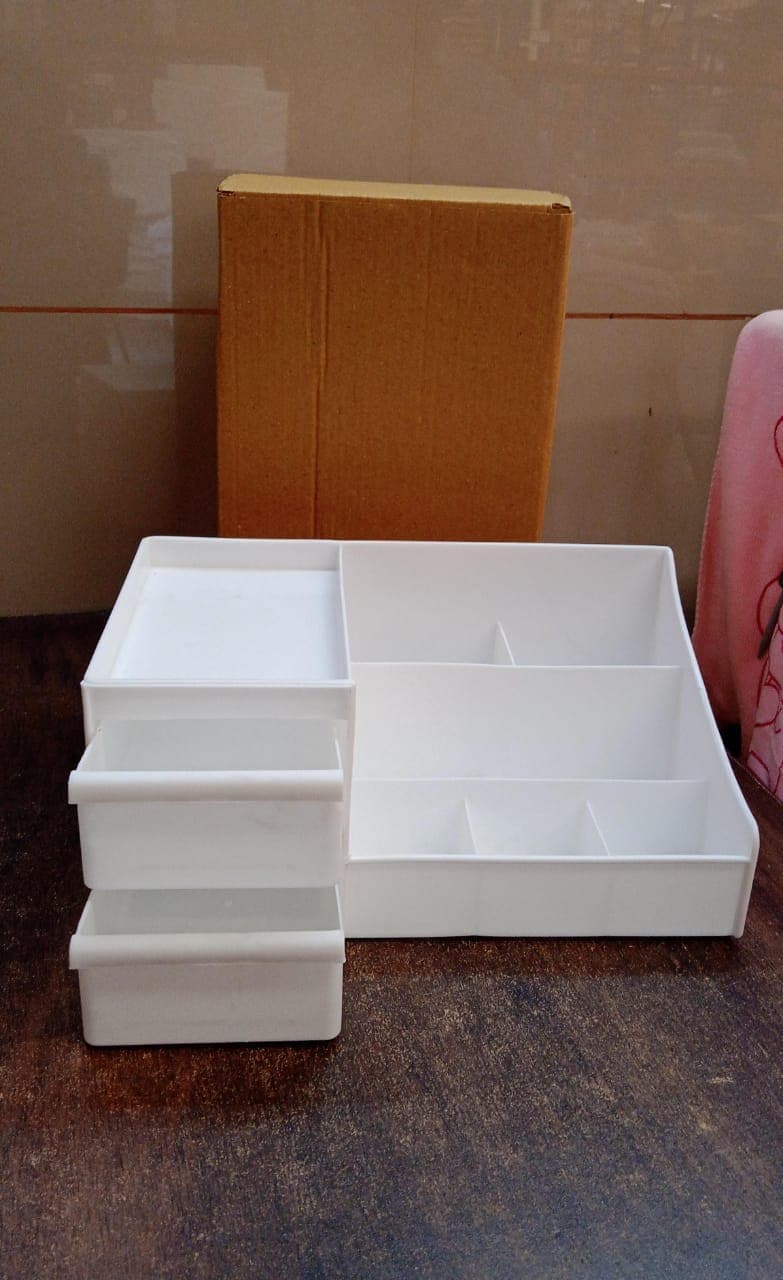 Large Capacity Desktop Cosmetic Storage Box (1 Pc / Mix Color) thumbnail 9