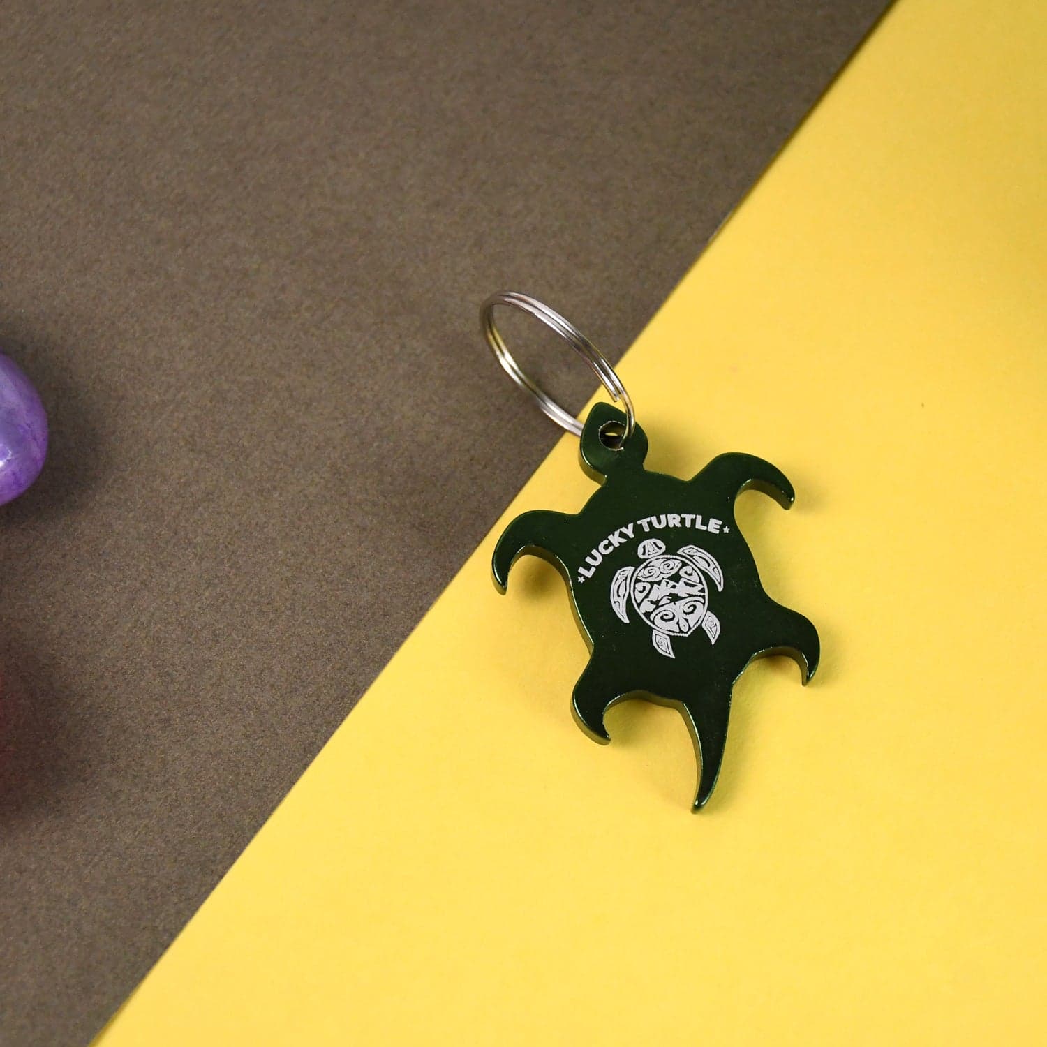 Metal Tortoise Shaped Keychain - Unique and Durable Accessory (1 Pc) thumbnail 1