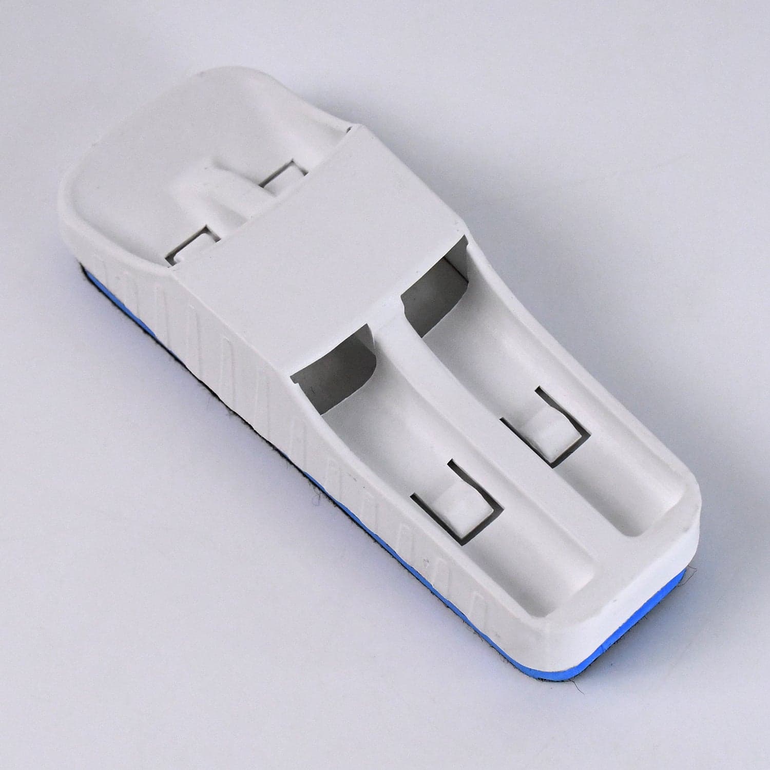 Magnetic Duster With Marker Holder (1 Pc) thumbnail 3