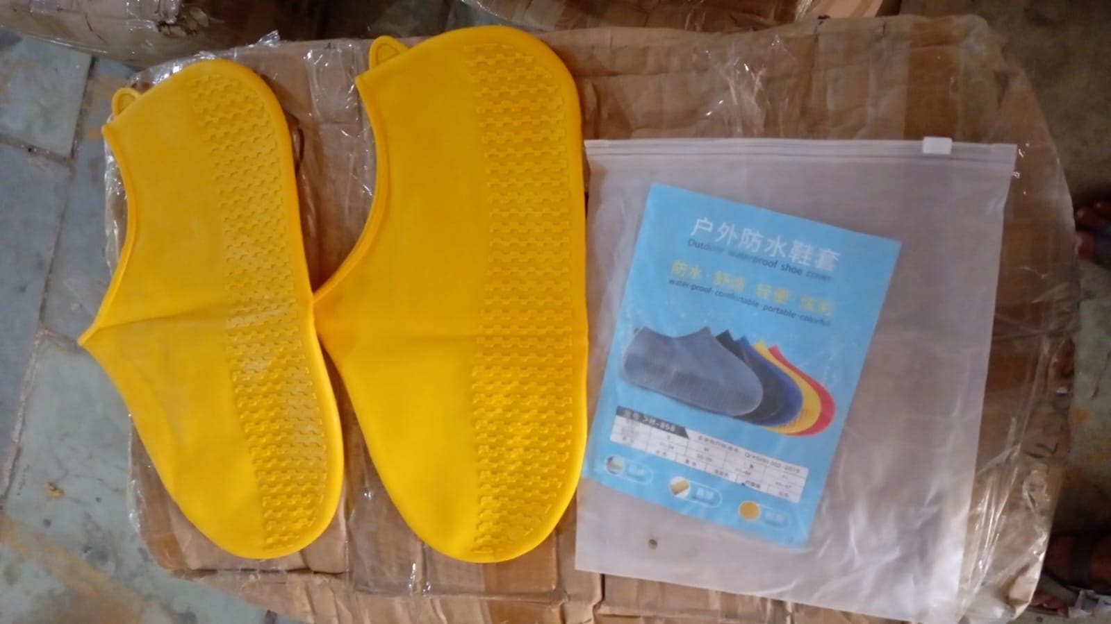 Non-Slip Silicone Rain Reusable Anti skid Waterproof Fordable Boot Shoe Cover ( Large ) thumbnail 9