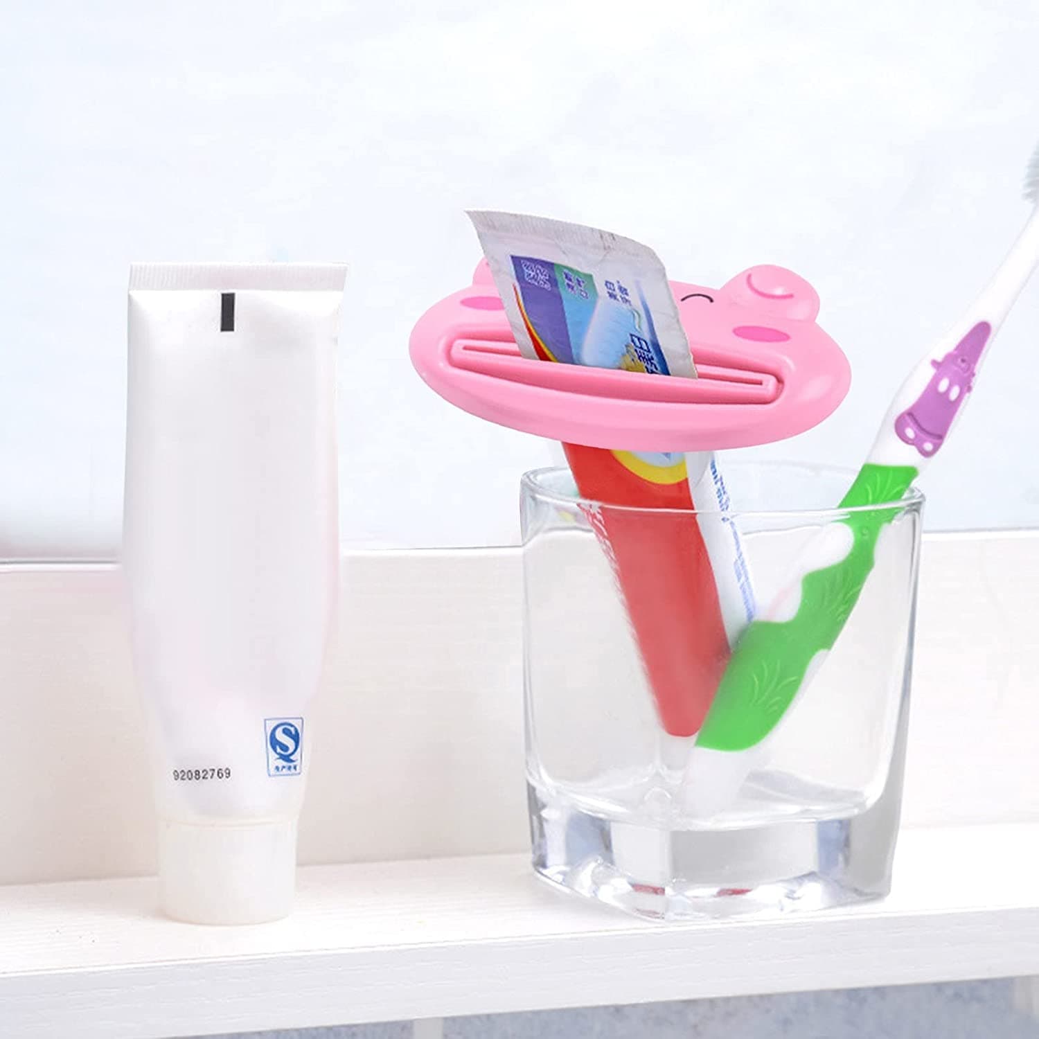 Animal Design Toothpaste Squeezer for Easy Dispensing thumbnail 3