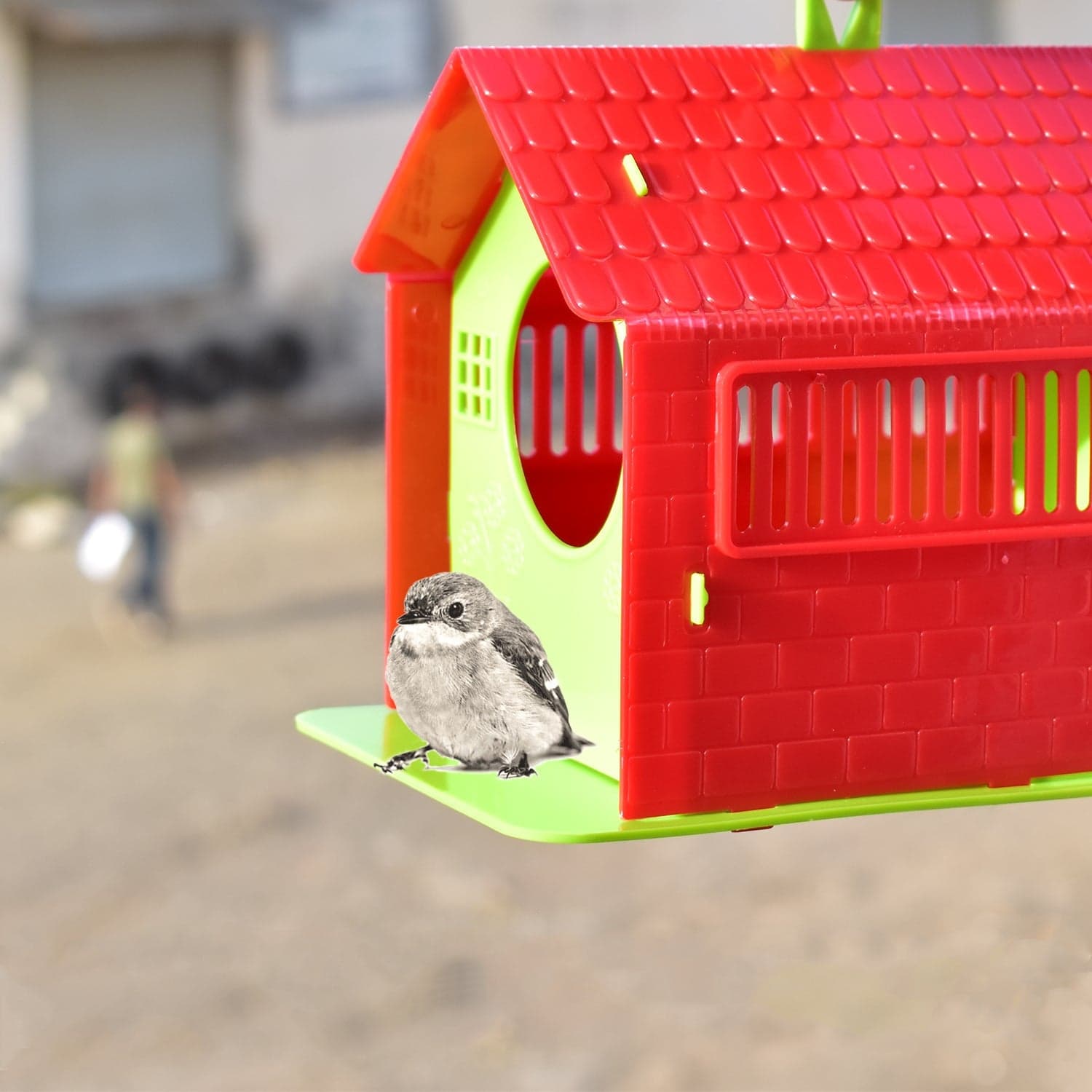 Small Bird House for Birds thumbnail 1