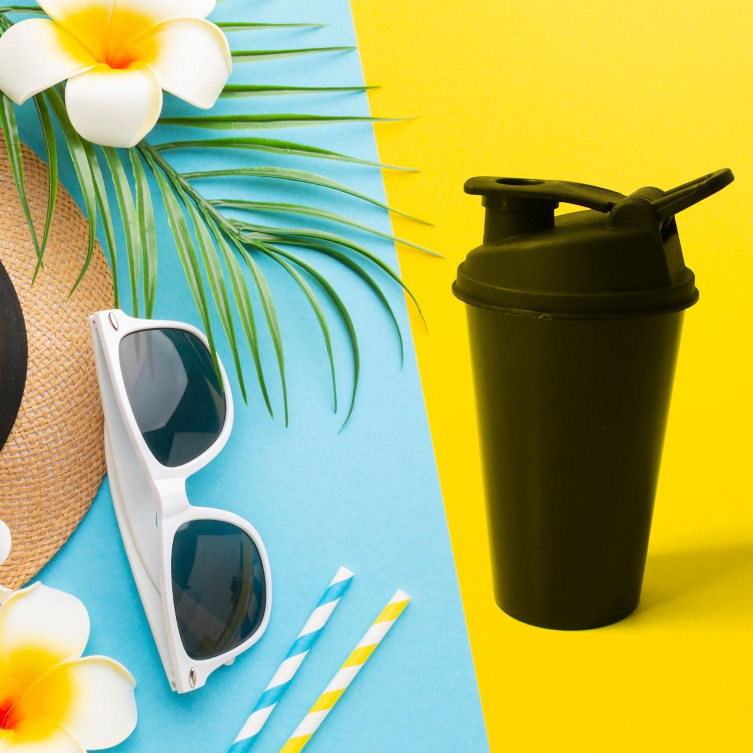 Shaker Bottle Perfect for Protein Shakes and Pre Workout Gym |Water Bottle |BPA Free| Leak-Proof Flip Lid/Insulated Bottle for Hot & Cold Drinks 1 pc thumbnail 7