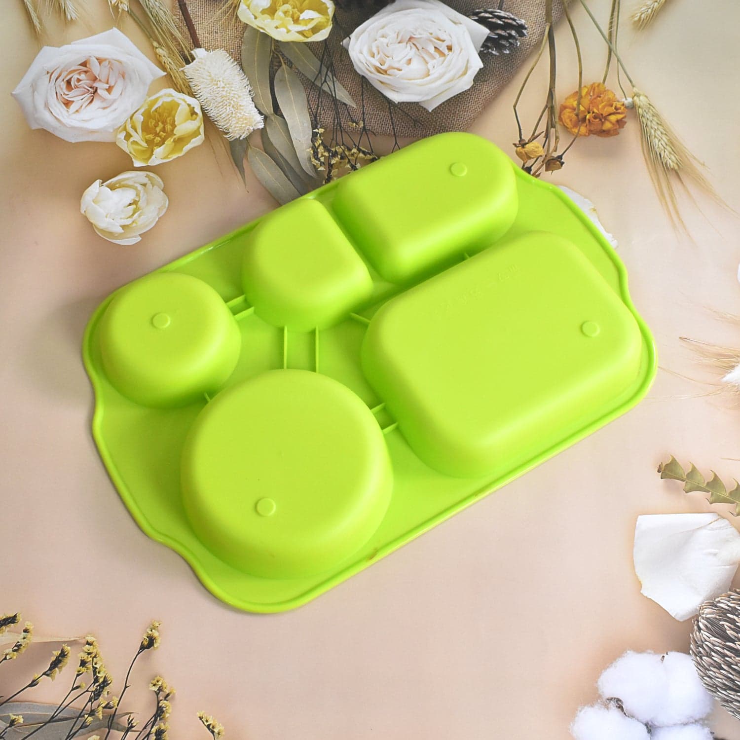 Unbreakable Plastic Food Plates / Biodegradable 5 Compartment Square Plate for Food thumbnail 3