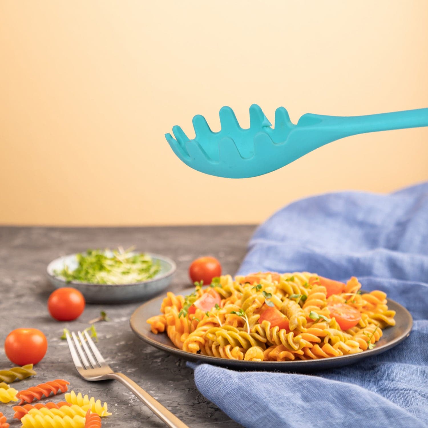 Pasta Fork Utensil - Heat-Resistant Non-Slip Spaghetti Serving Spoon (29cm) thumbnail 3