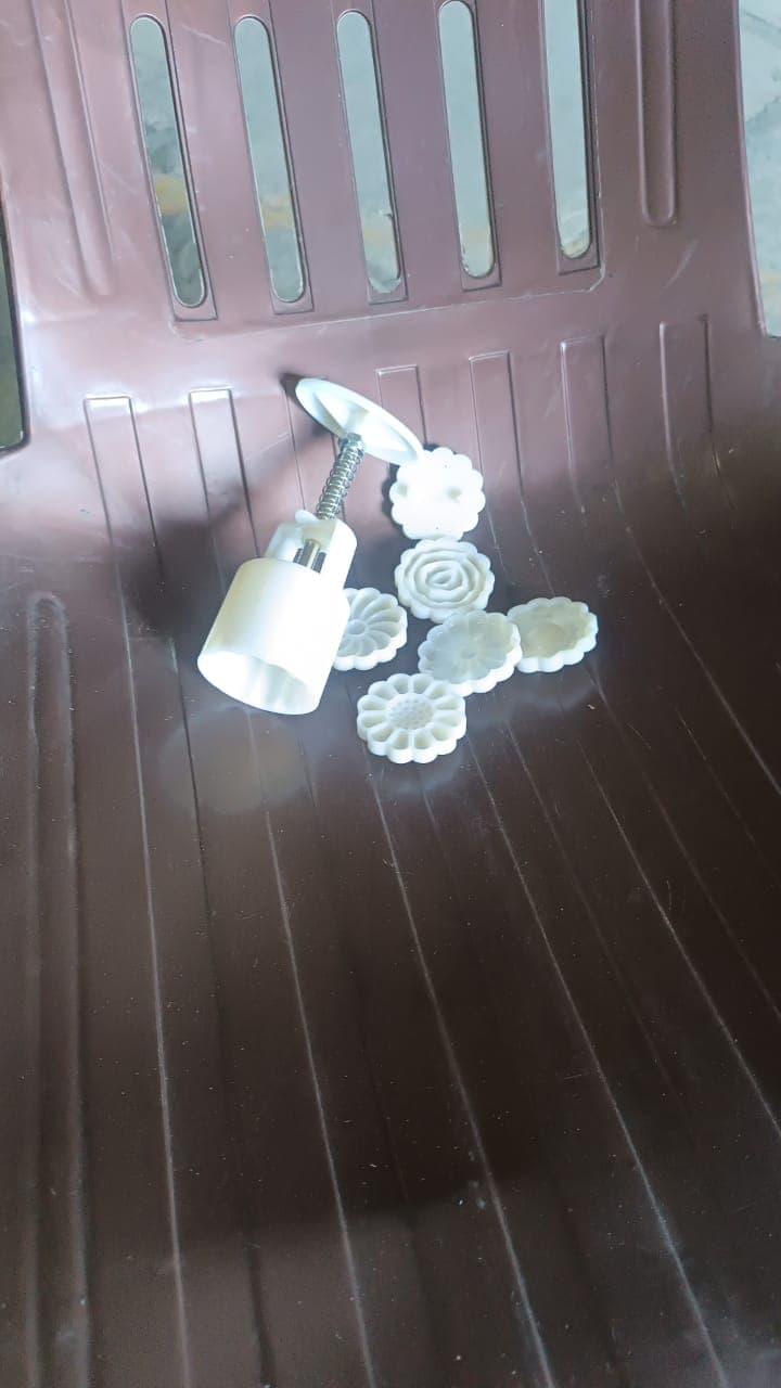 Mooncake Mold with 6 Stamps (1 Set) thumbnail 9