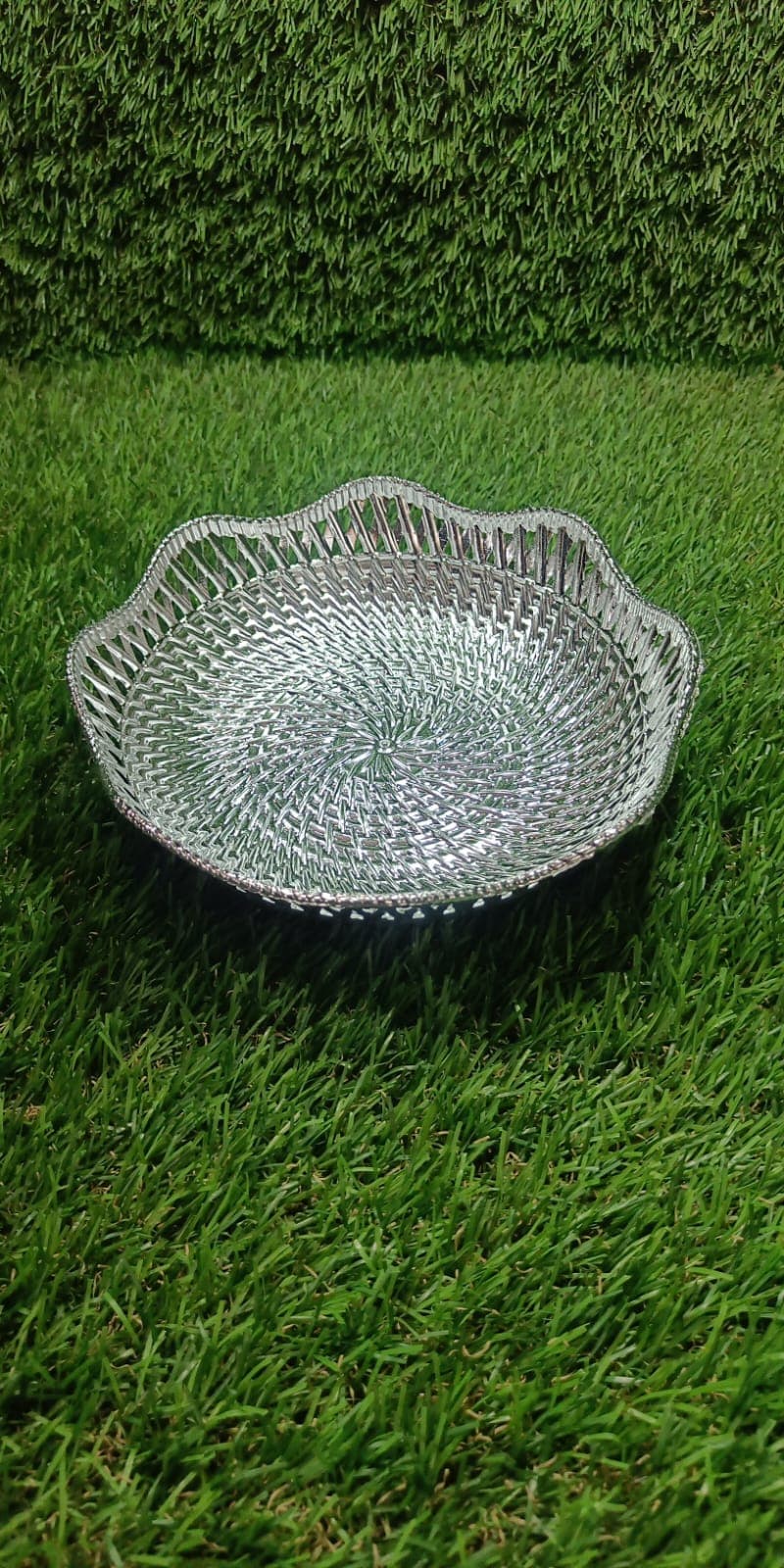 Round Traditional Multipurpose Mukhwas Serving Tray of Decorative Platters (1 Pc) thumbnail 6