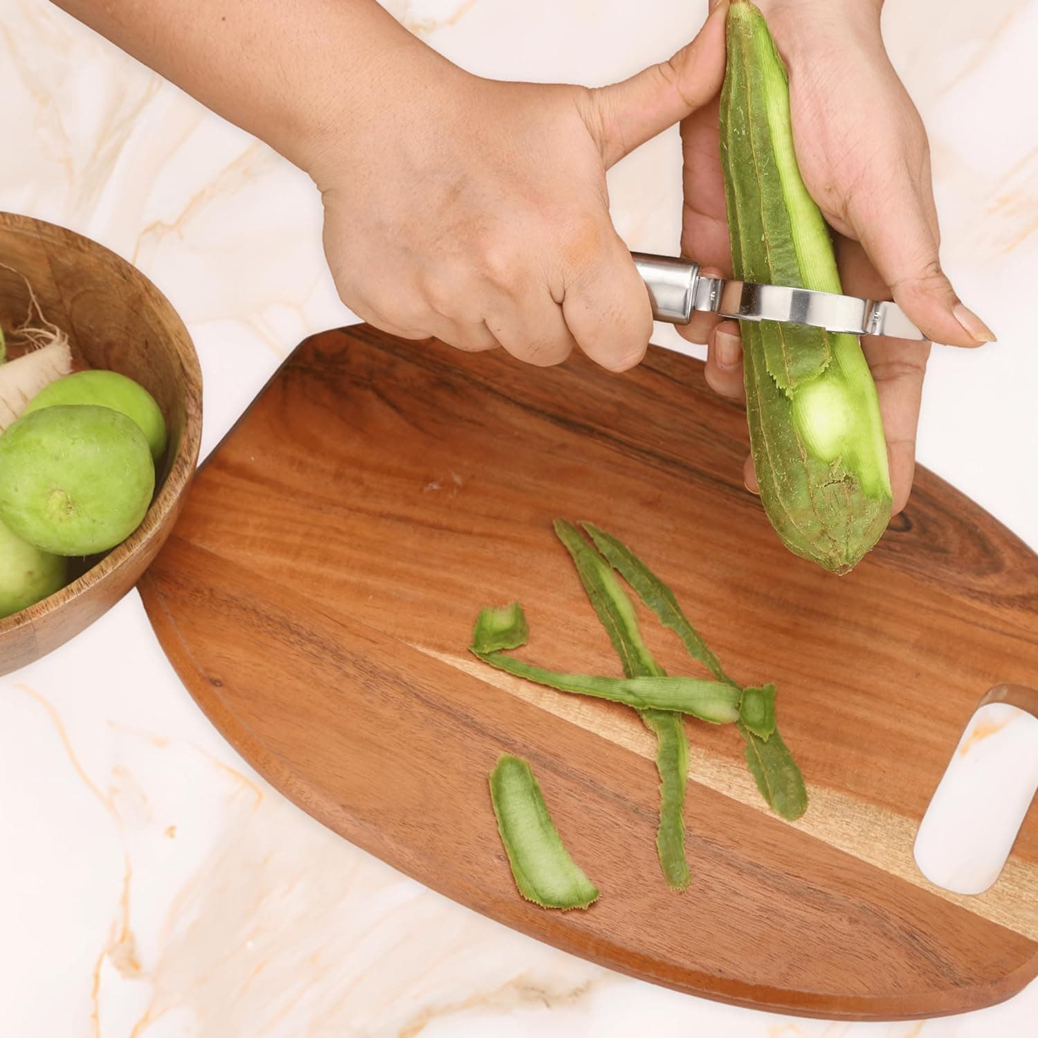 Kitchen Vegetable Peeler thumbnail 3
