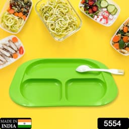 Plastic Food Plates / Biodegradable 3 Compartment Square Plate With Spoon For Food Snacks / Nuts / Desserts Plates For Kids