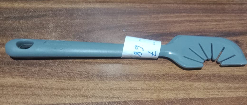 Silicon Whisk Cleaner Kitchen Tool / Whisk Scraper Tool (1Pc) thumbnail 8