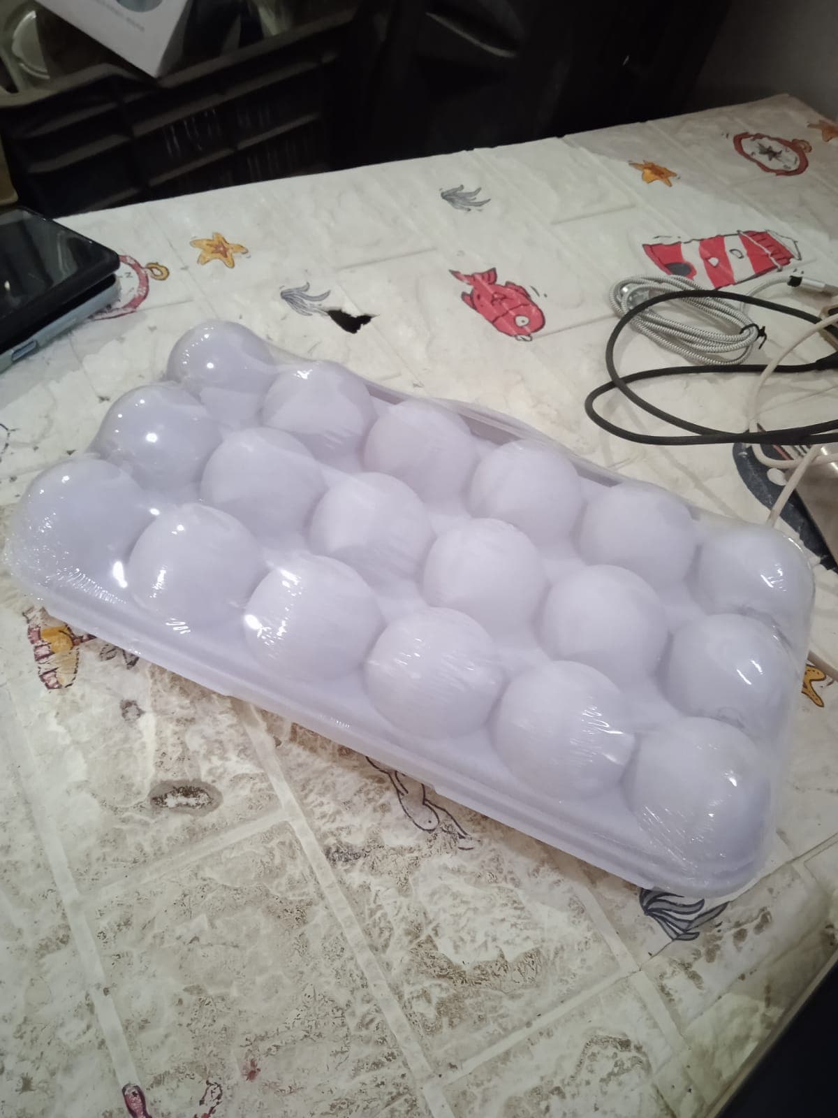 18 Grid Egg Holder Storage thumbnail 8