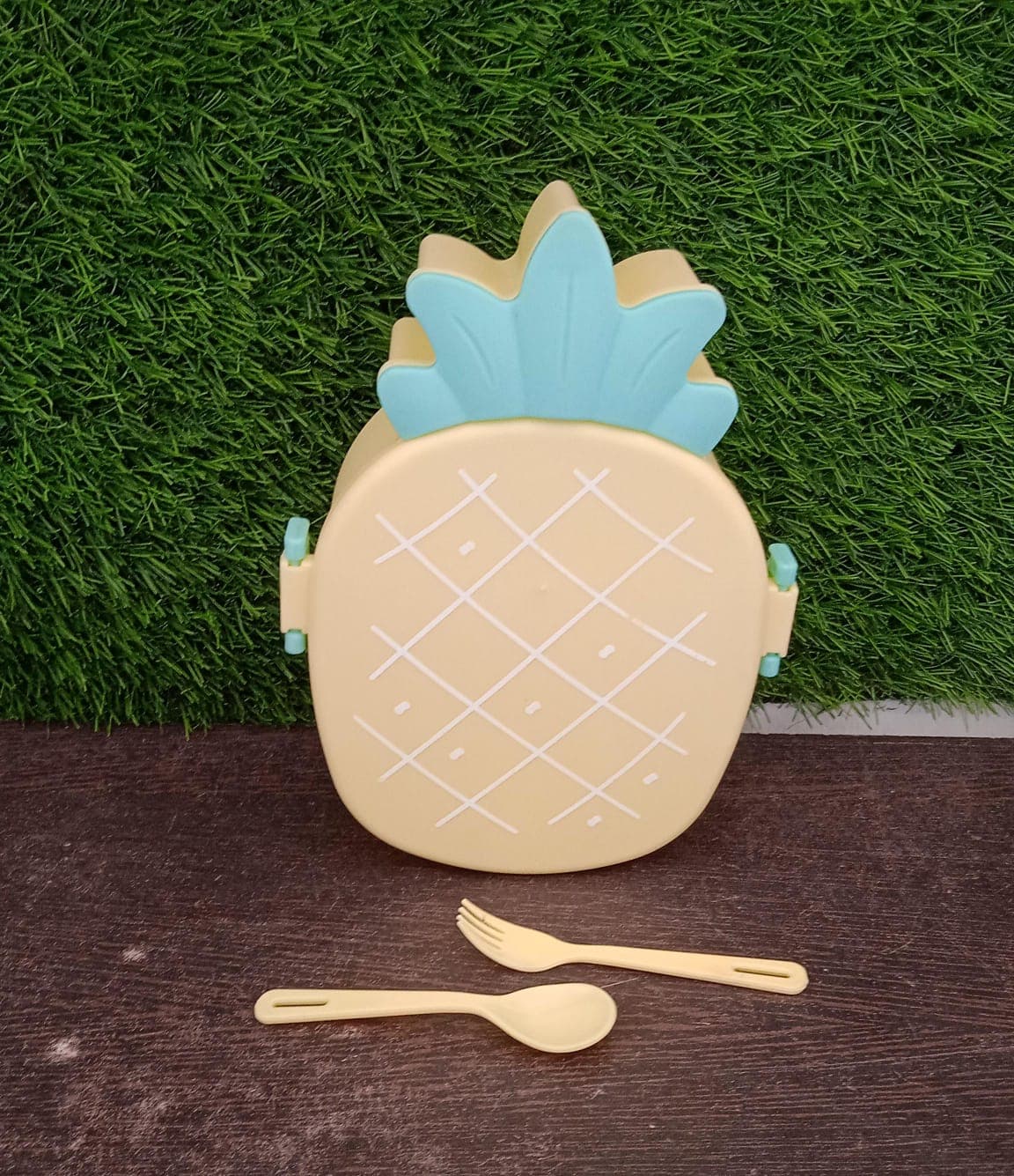 Kids Lunch Box Cute Pineapple Shaped Bento Box with Fork Spoon Snack Container Microwave Portable Office Lunch Box (1 Pc / With Spoon & Fork) thumbnail 10