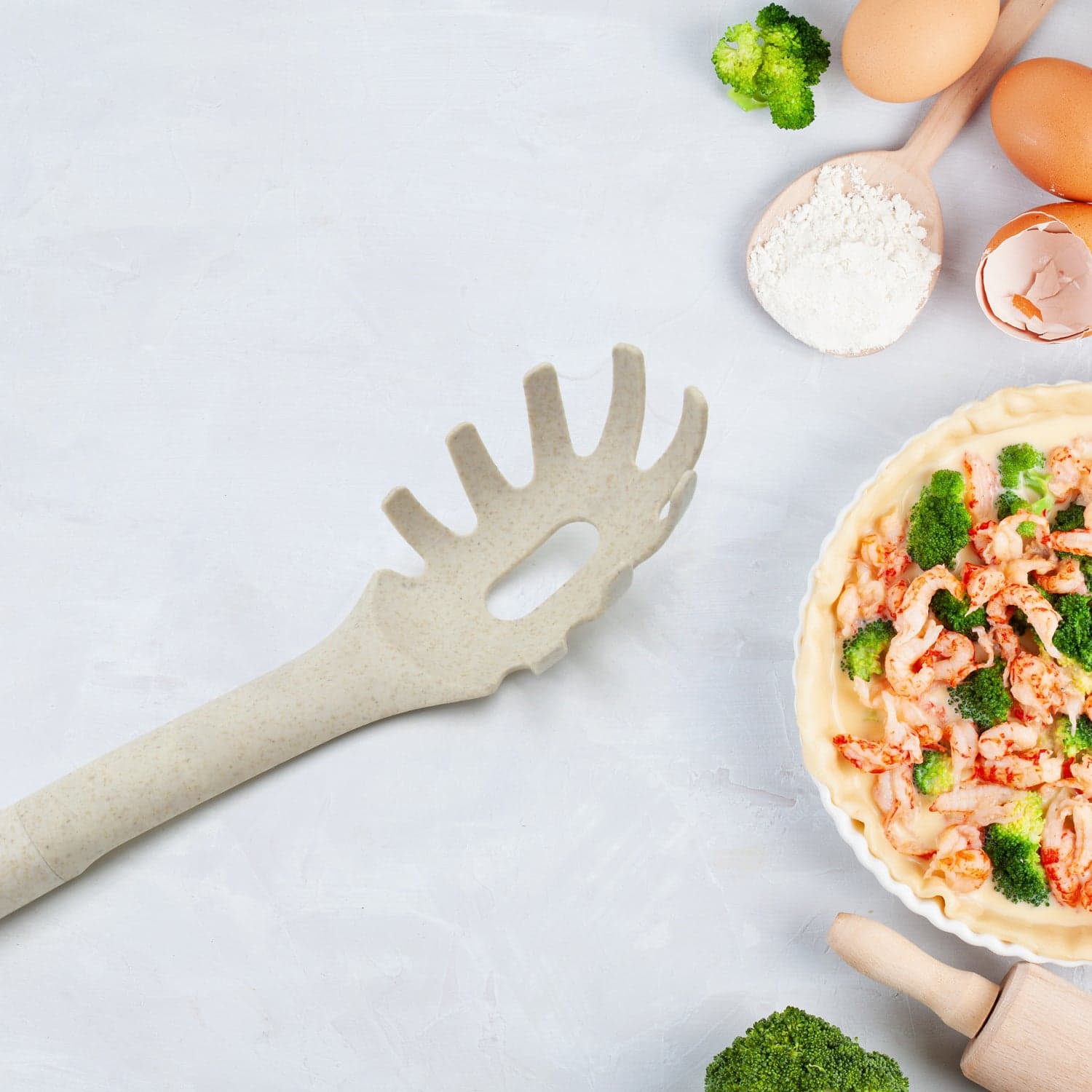 Plastic Kitchen Utensil - Heat-Resistant Non-Stick Whisk, Pasta & Soup Spoon (1 Pc ) thumbnail 5