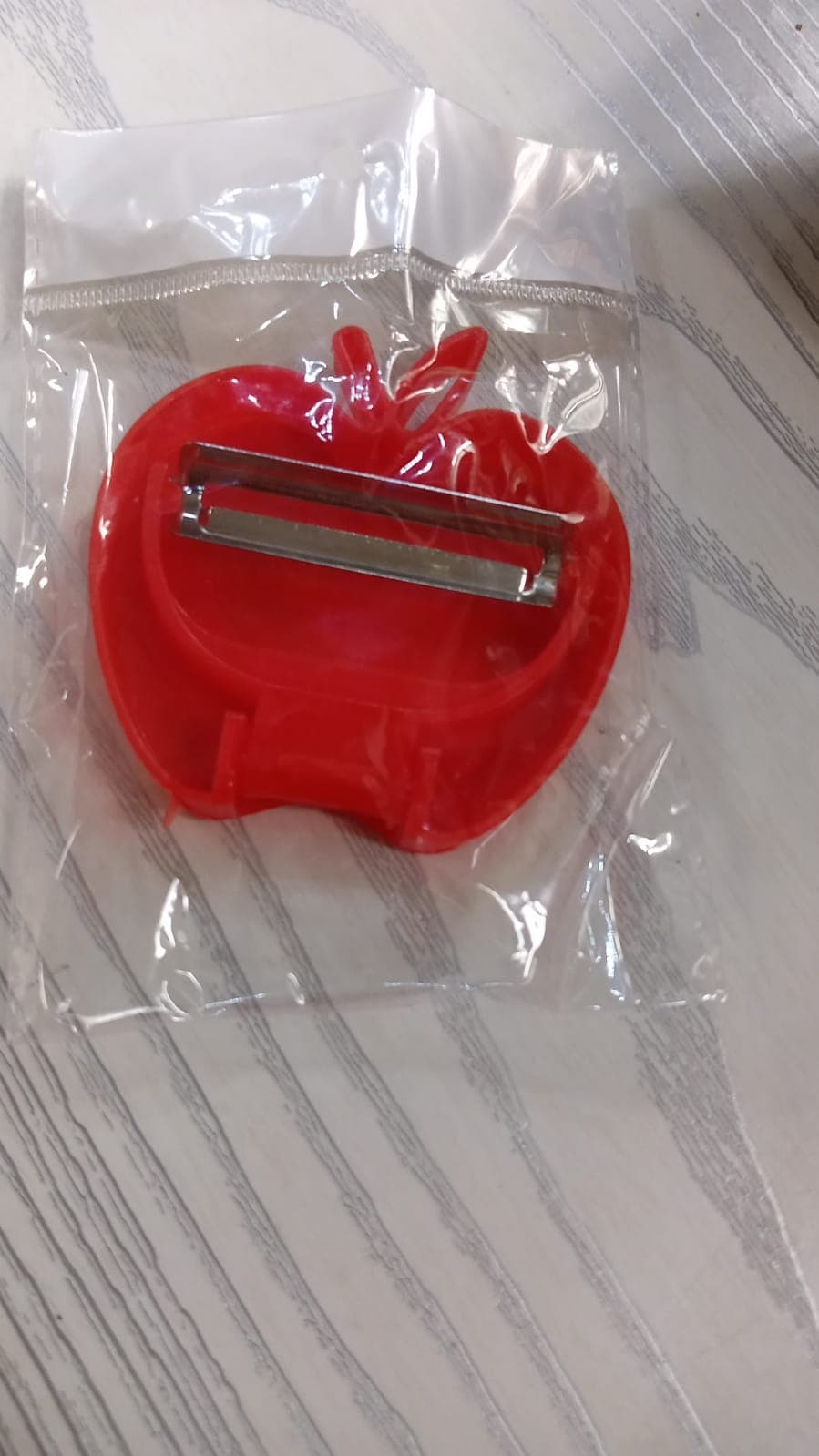 Apple Shaped Folding Peeler Vegetable Peeler For Kitchen thumbnail 7