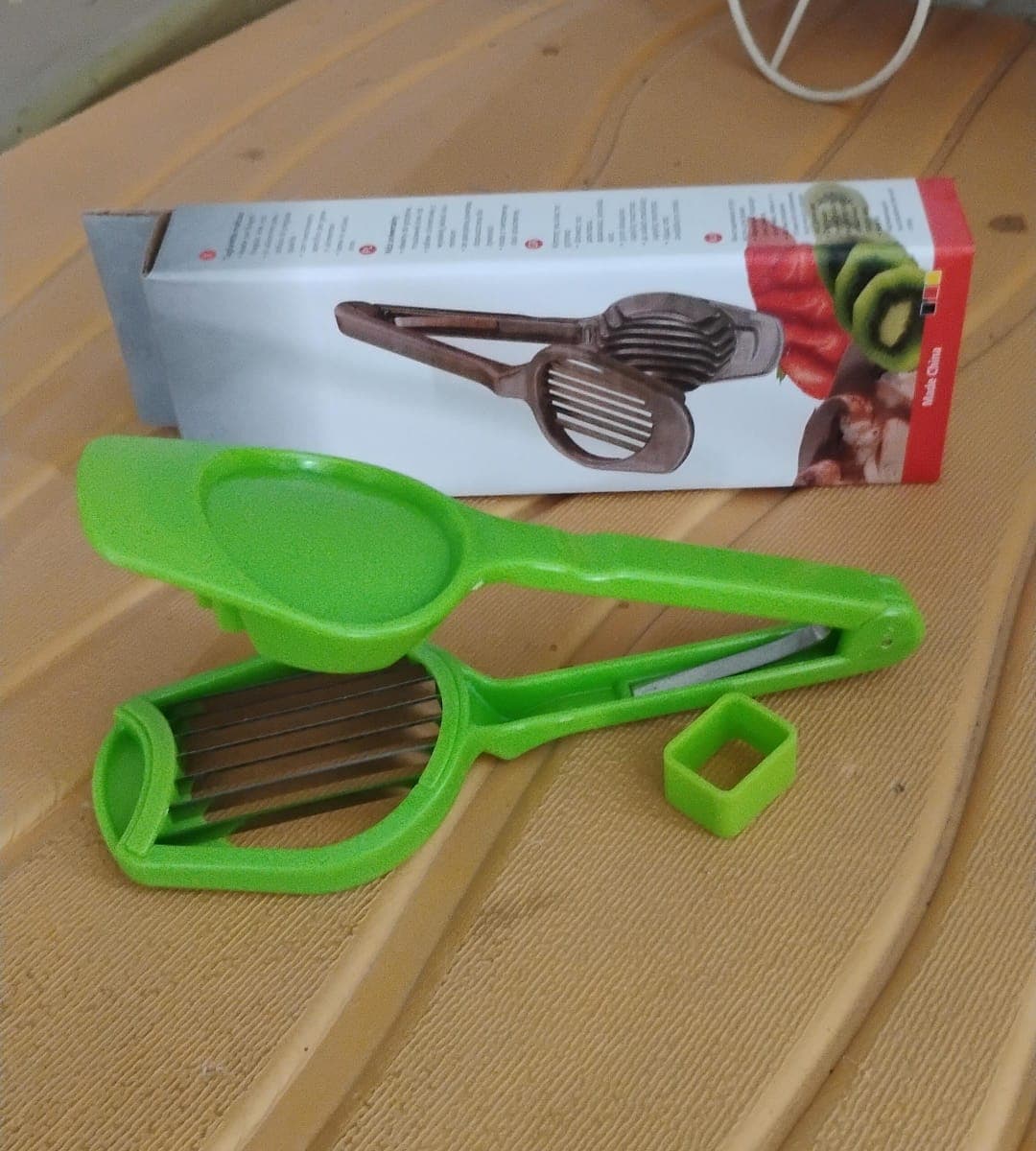 Multipurpose Slicer With Seven Blades, Egg Slicers Stainless Slicer, Strawberry, Tomato, Kiwi, Fruit Cutter, Divider Separator thumbnail 7