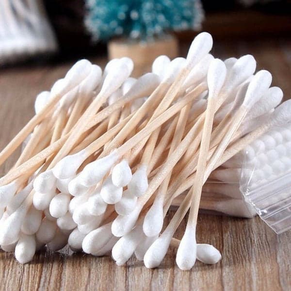 Eco-Friendly Bamboo Cotton Swabs with Wooden Handles (Pack of 20) thumbnail 1