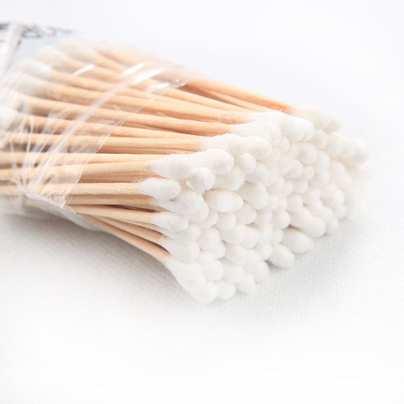 Eco-Friendly Bamboo Cotton Swabs with Wooden Handles (Pack of 20) thumbnail 4