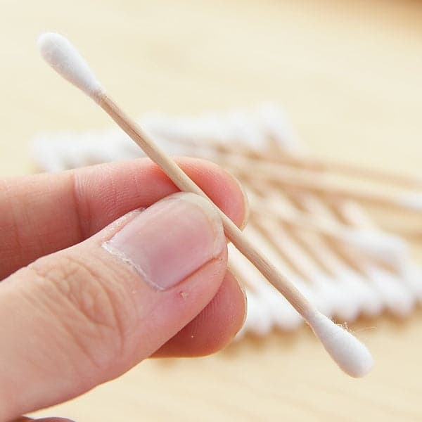 Eco-Friendly Bamboo Cotton Swabs with Wooden Handles (Pack of 20) thumbnail 7