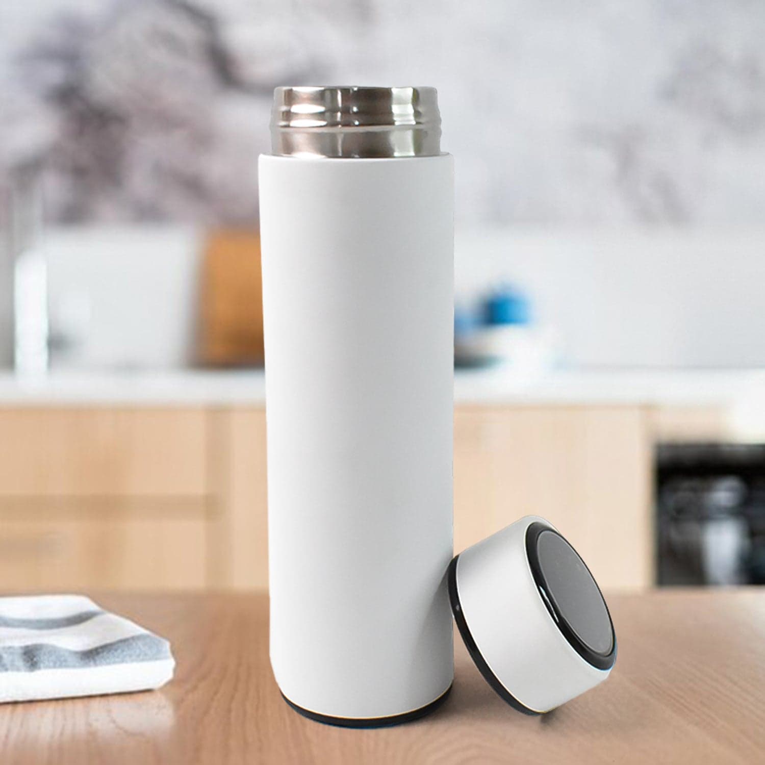 Stainless Steel Vacuum Flask with Digital Temperature Display thumbnail 4