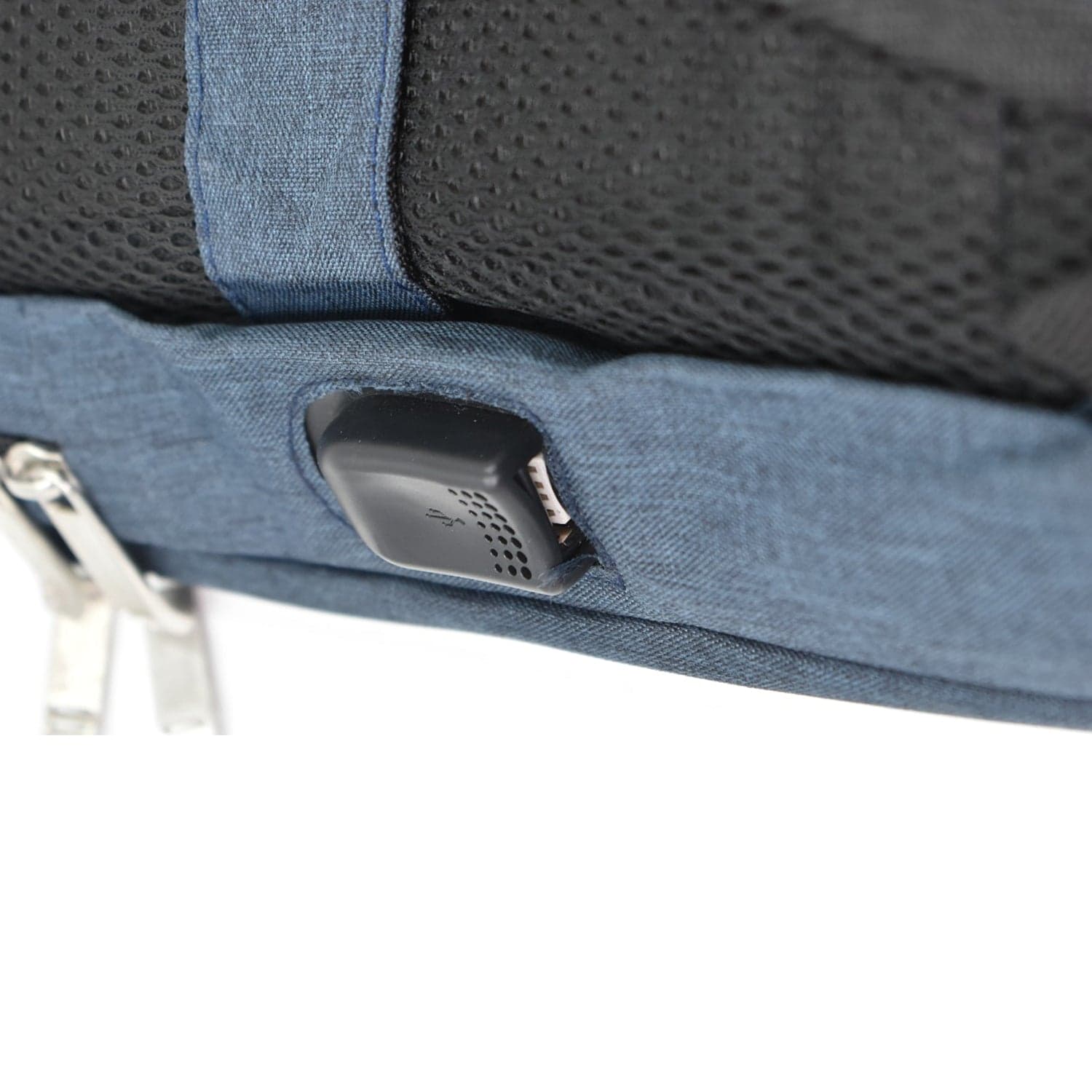 USB Point Laptop Bag used widely in all kinds of official purposes as a laptop holder and cover and make's the laptop safe and secure. thumbnail 7