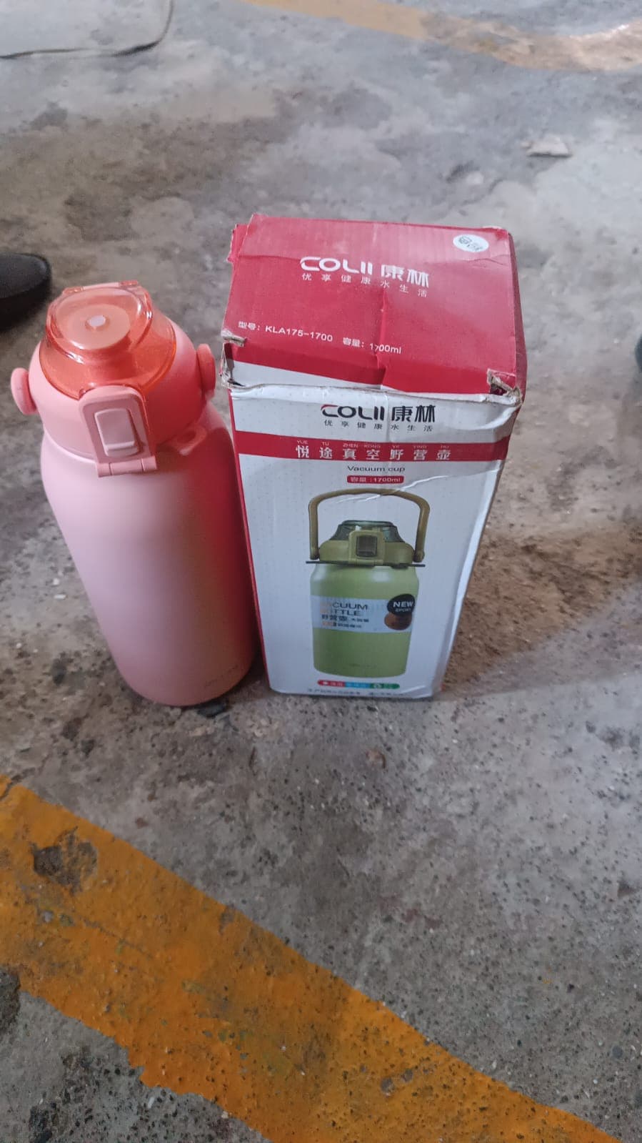 Stainless Steel Vacuum Water Bottle 1700 Ml thumbnail 6
