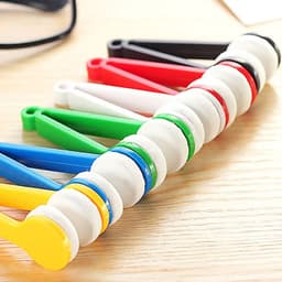 5 Pc Goggle Cleaner With Box used for cleaning glasses and goggles and can be used in all kinds of places like household and official.