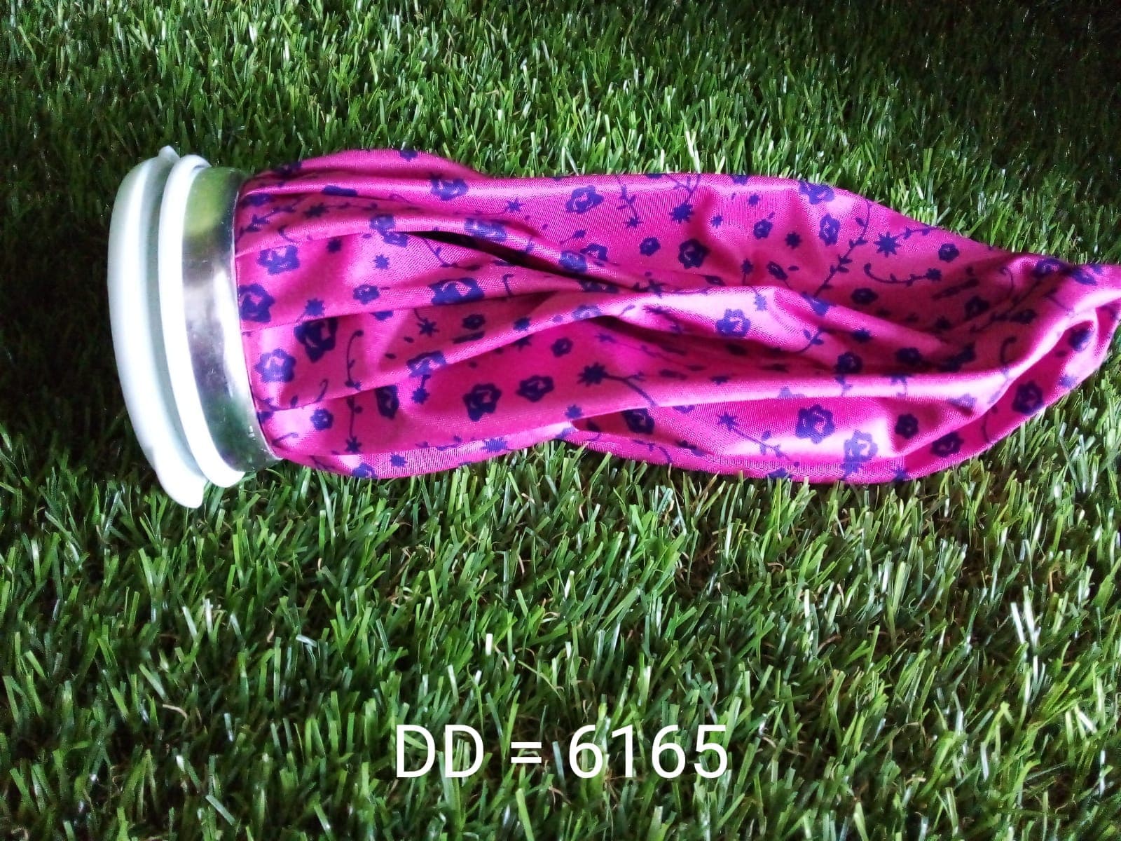 Pain Reliever Ice Bag Used To Overcome Joints Pain In Body. thumbnail 10