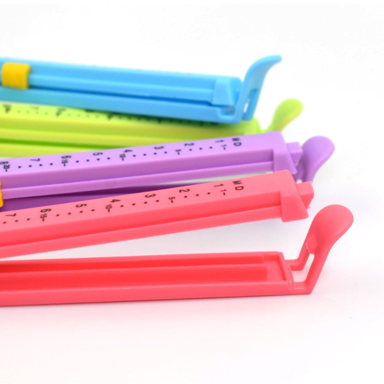 Large Plastic Food Pouch Clip Sealer For Keeping Food Fresh For Home Kitchen Camping thumbnail 6