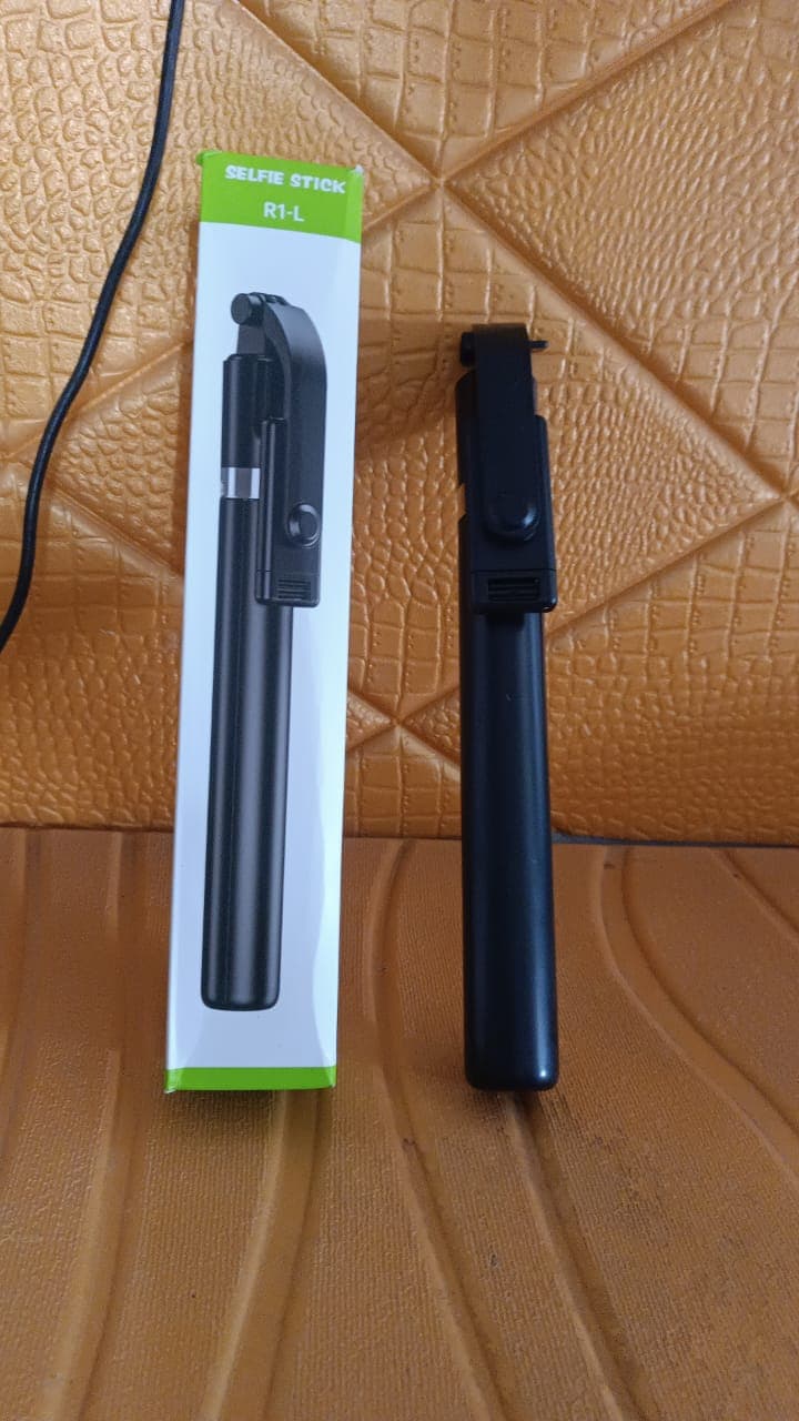 Selfie Stick with Tripod Stand (1 Pc / 160 Cm Long Approx) thumbnail 8