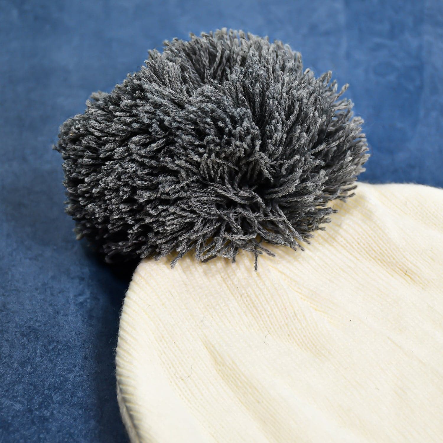 Men's and Women's Skull Slouchy Winter Woolen Knitted Black Inside Fur Beanie Cap. FB thumbnail 3