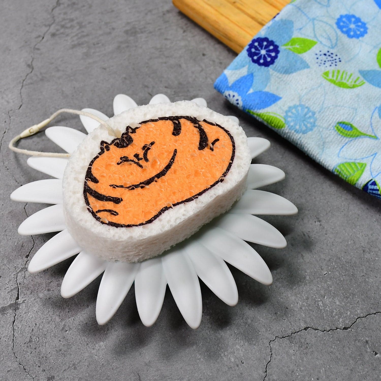 Compressed Wood Pulp Sponge. Creative Cartoon Design Scouring Pad Dishwashing Absorbing Pad. Kitchen Cleaning Tool. thumbnail 8