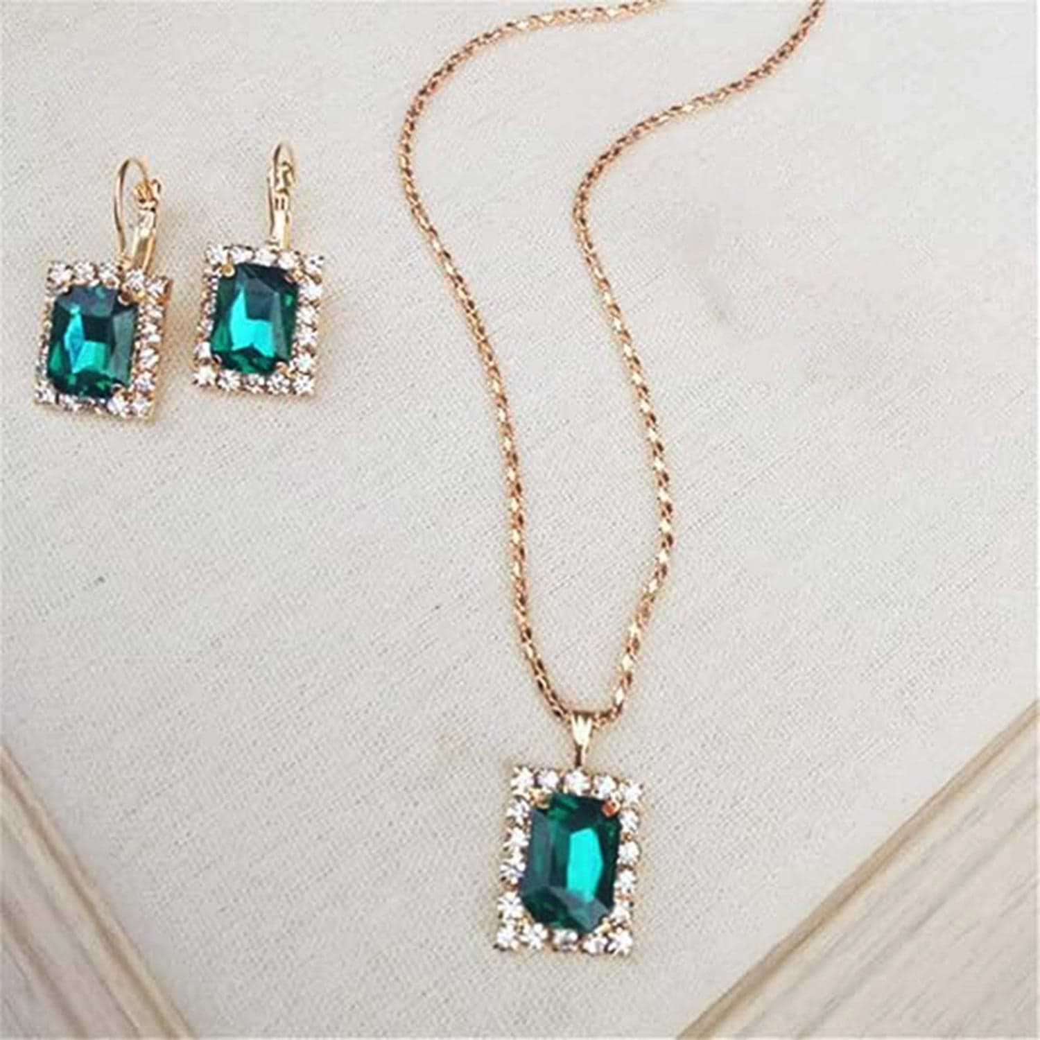 Stone Pendant Necklace Chain Set with Earrings (1 Set / Mix Color & Design) thumbnail 1