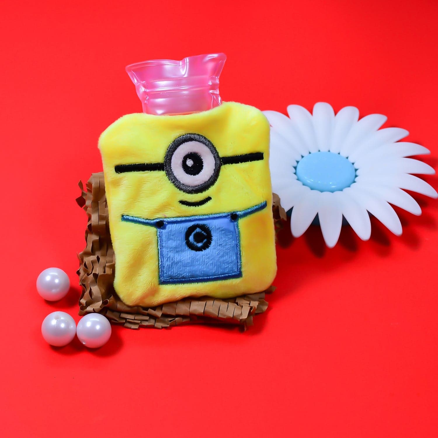 Minions Small Hot Water Bag of Pain Relief for Neck, Shoulder, Hands & Feet (1 Pc) thumbnail 5