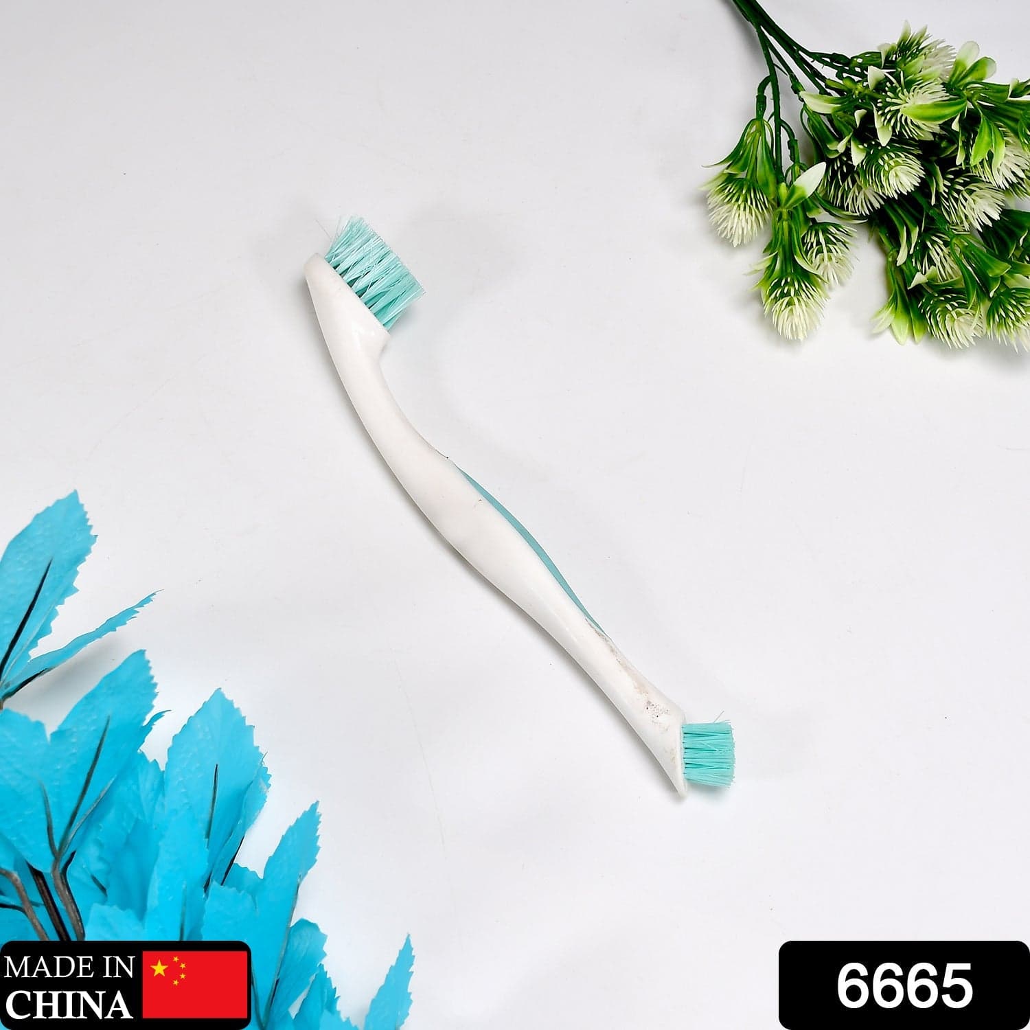 Multipurpose 2 side brush for home and kitchen use. thumbnail 2