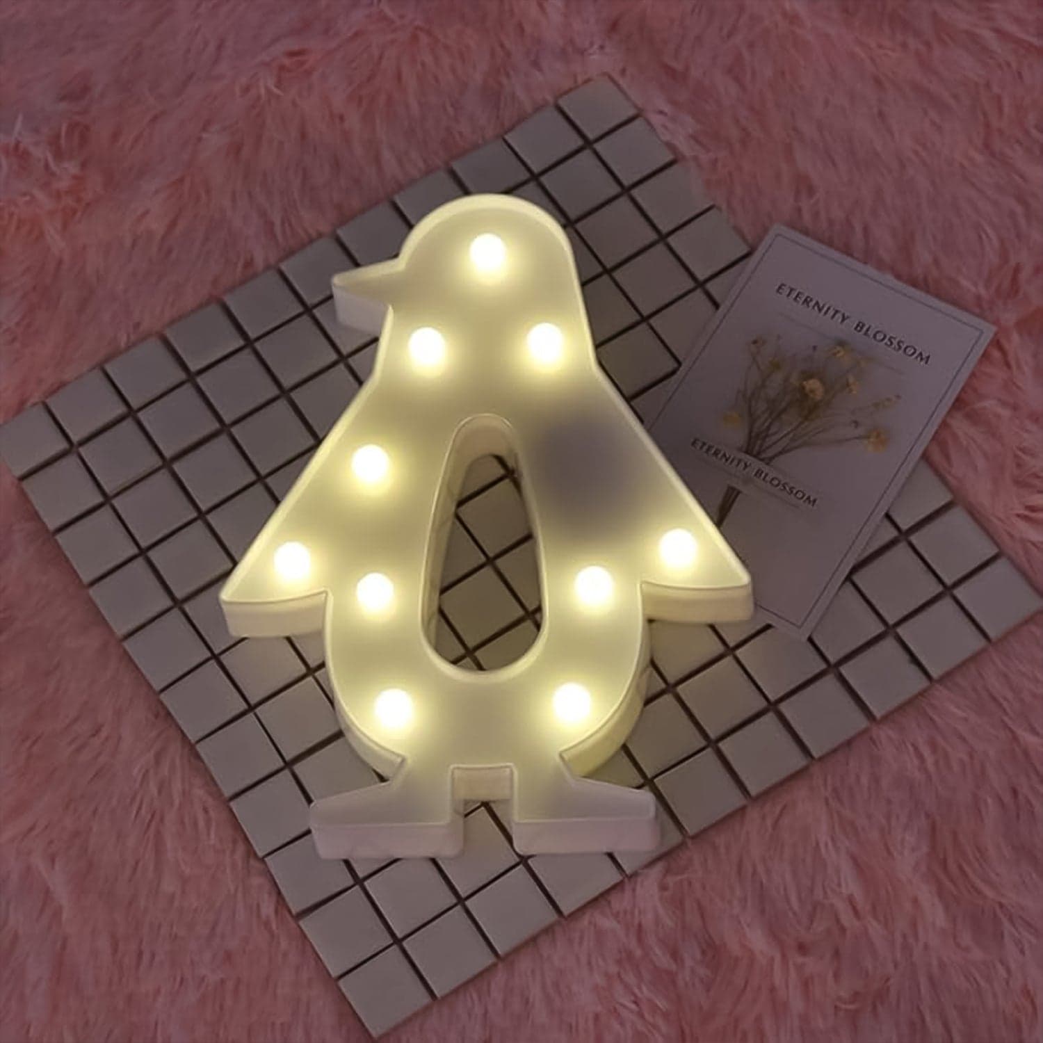 Penguin Shaped Light LED Light Kids Room (1 Pc / Battery Not Included) thumbnail 3