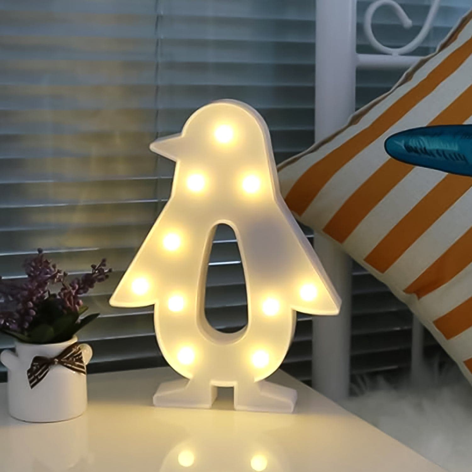 Penguin Shaped Light LED Light Kids Room (1 Pc / Battery Not Included) thumbnail 6