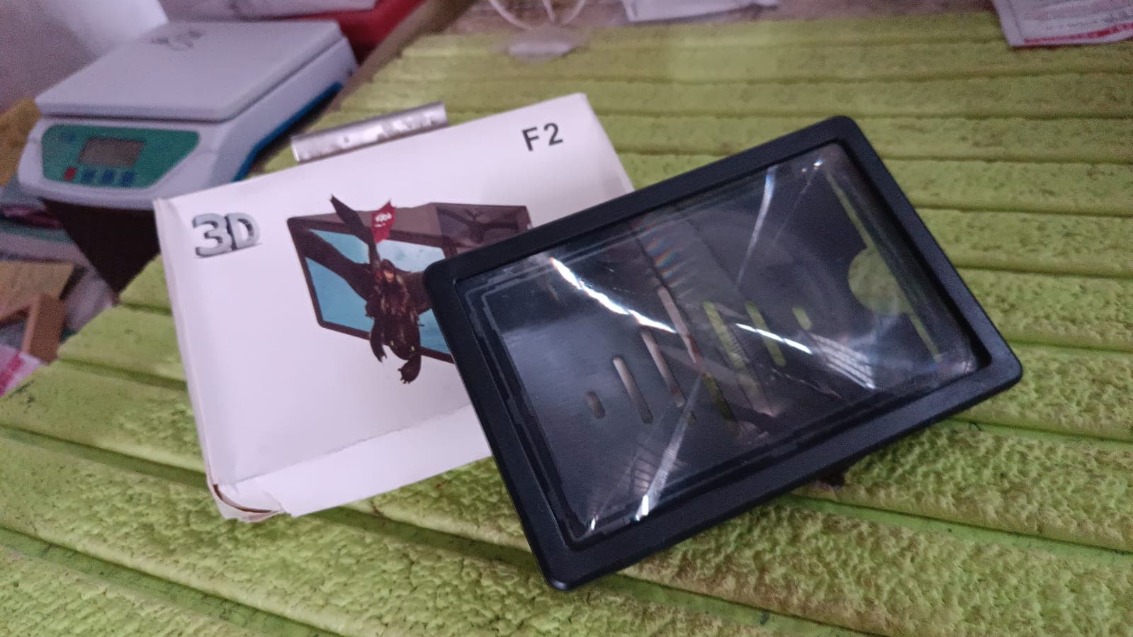 Enlarged Screen 3D HD Mobile Phone Screen Magnifier Amplifier (1 Pc) thumbnail 7