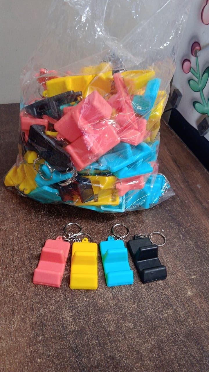 Plastic 2 In 1 Mobile Stand Keychain 1 Pc thumbnail 6