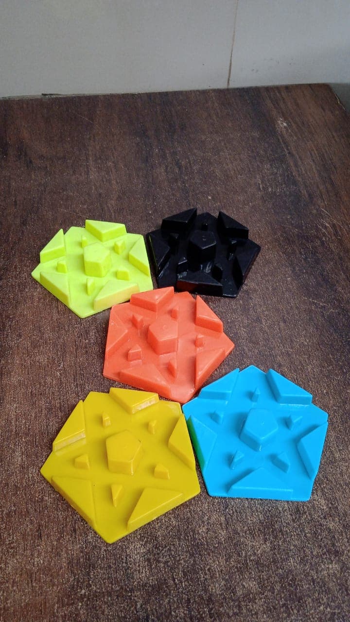 Hexagonal Shape Mobile Holder  thumbnail 6