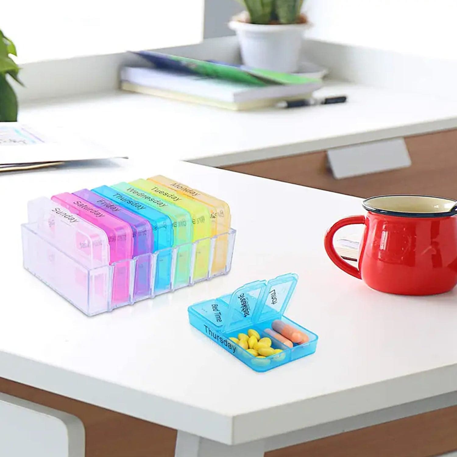 7 Days 4 Times Transparent Medicine Box 28 Grid Portable Large Capacity Travel thumbnail 5