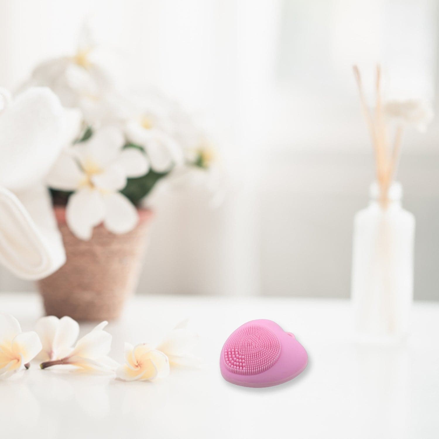 Waterproof Heart-Shaped Face Wash Brush | Silicone Facial Cleansing & Exfoliating Scrubber for Women thumbnail 6