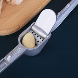 Garlic Press All Aluminum Easy To Use With Light Weight Without Difficulty Cooking Baking