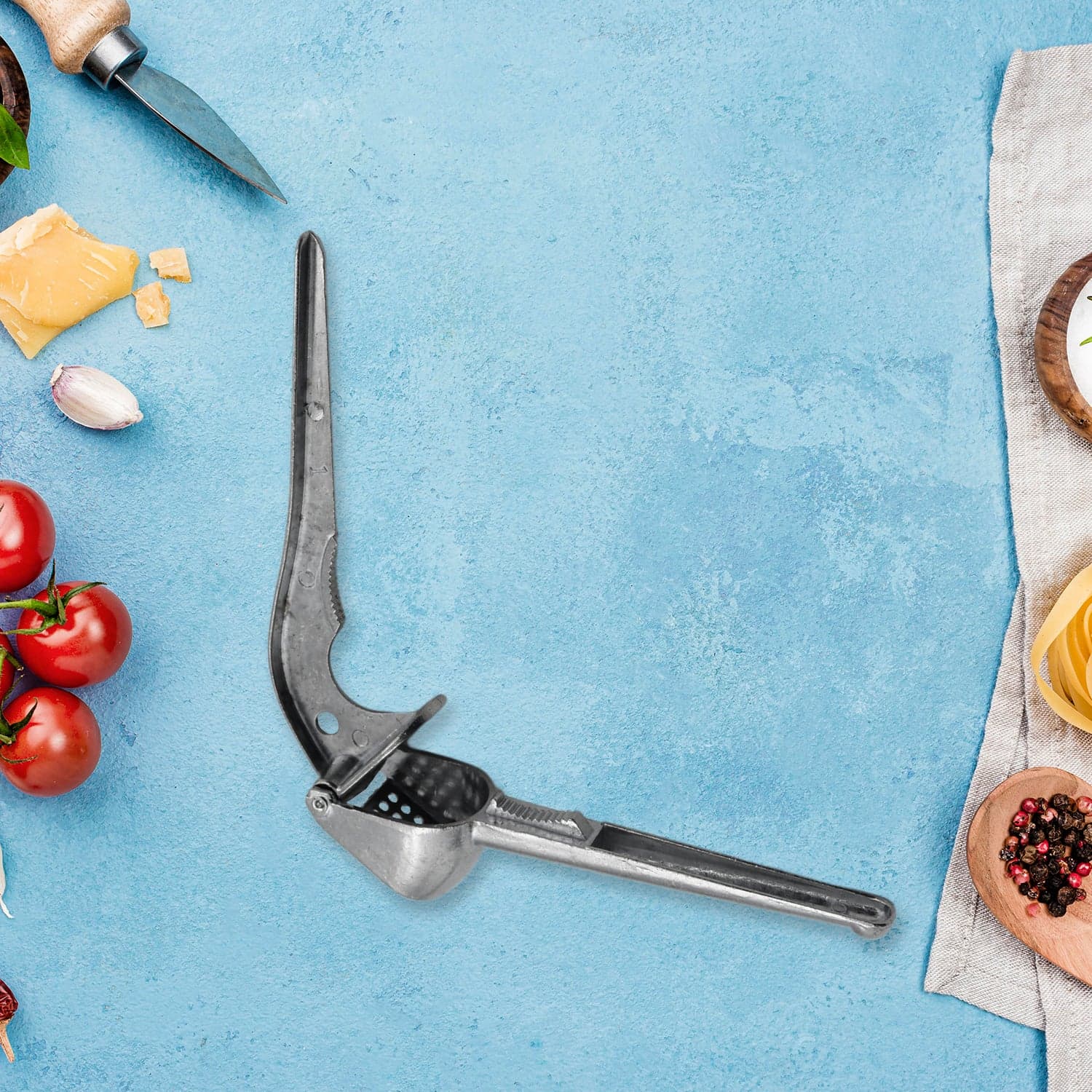 Garlic Press All Aluminum Easy To Use With Light Weight Without Difficulty Cooking Baking thumbnail 3