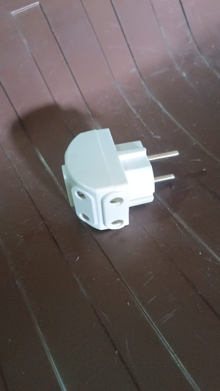 5-Way 2 Pin Multi-Plug Socket / Converter (1 Pc) thumbnail 8